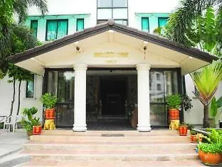 Platinum Place Hotel 2*